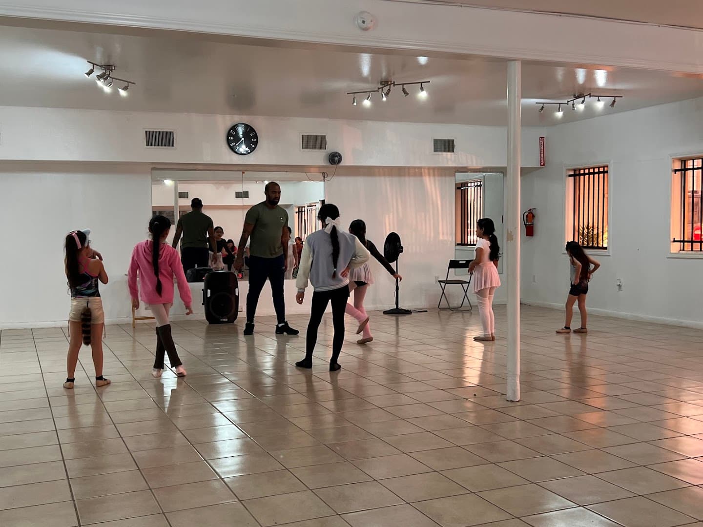 Salsa y Bachata Pasadena. South Houston, TX